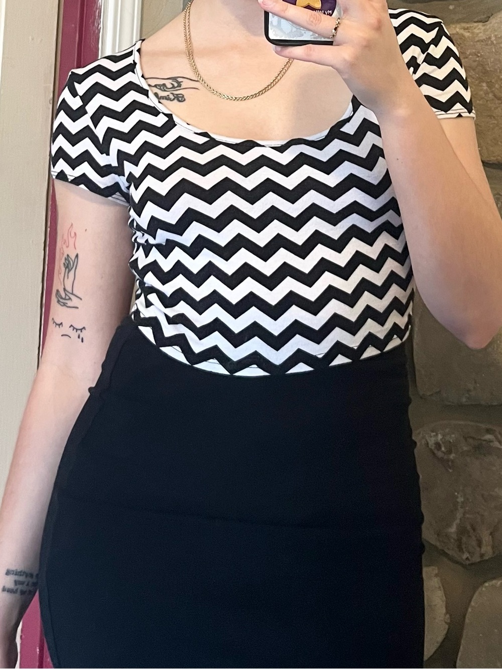 Wet Seal Y2K Chevron Cropped T-Shirt